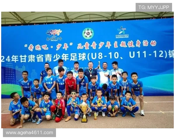 打造属于你的专属足球队在真人足球中实现梦想与荣耀